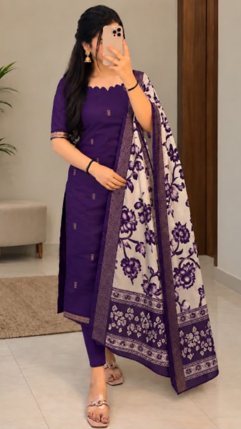 Purple Mangalagiri outfit with floral Kalamkari dupatta from Chennai Kurti’s